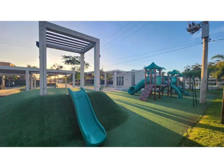 playground 04